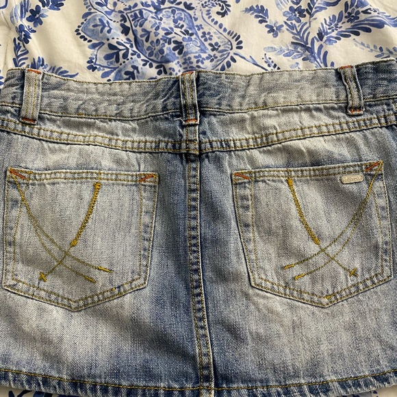 Jean Skirt - Picture 2 of 3